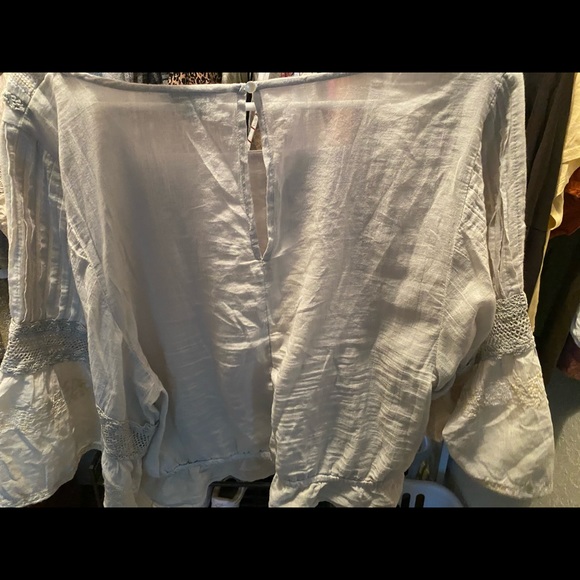 Quarter sleeve top - Picture 2 of 2